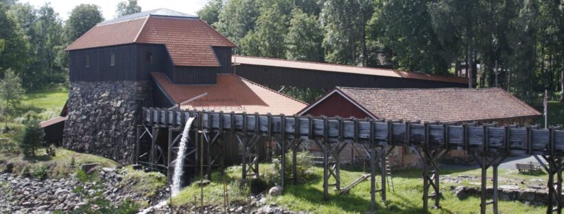 Avstandsbilde av jernverket i Nes, kilde: wikimedia commons